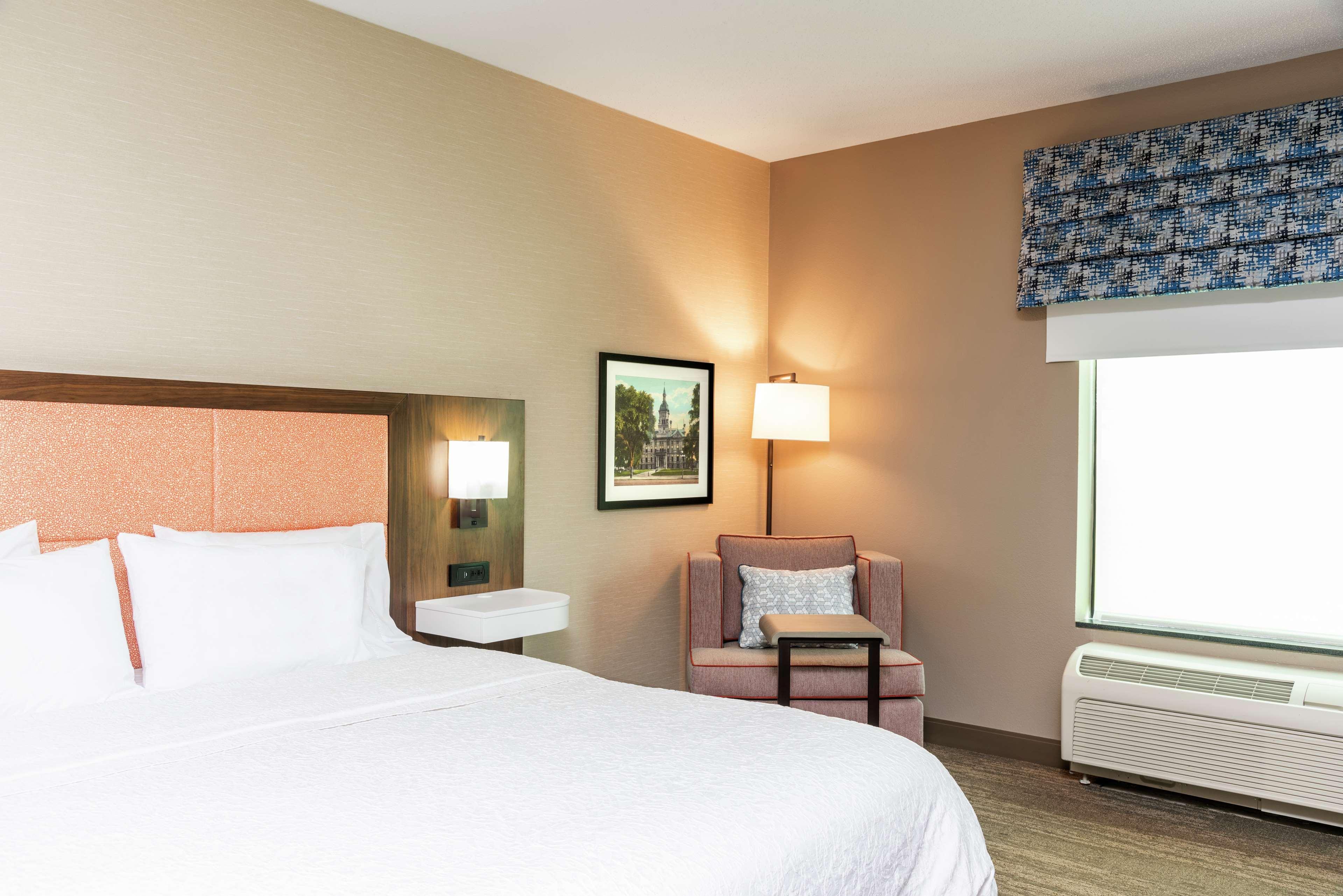 Hampton Inn & Suites Marshalltown Exterior photo